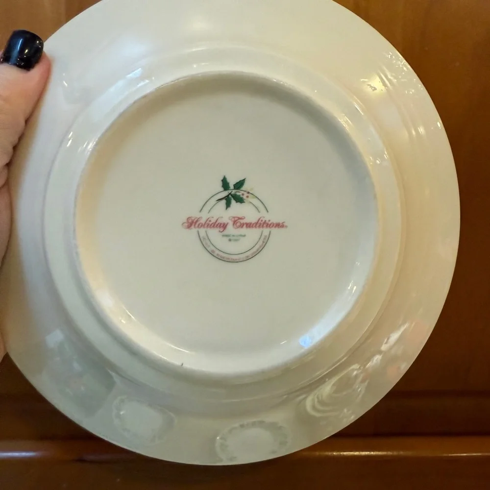1997 Holiday Traditions Christmas Holiday Holly Berry Bowls Gold Trim Set of 3